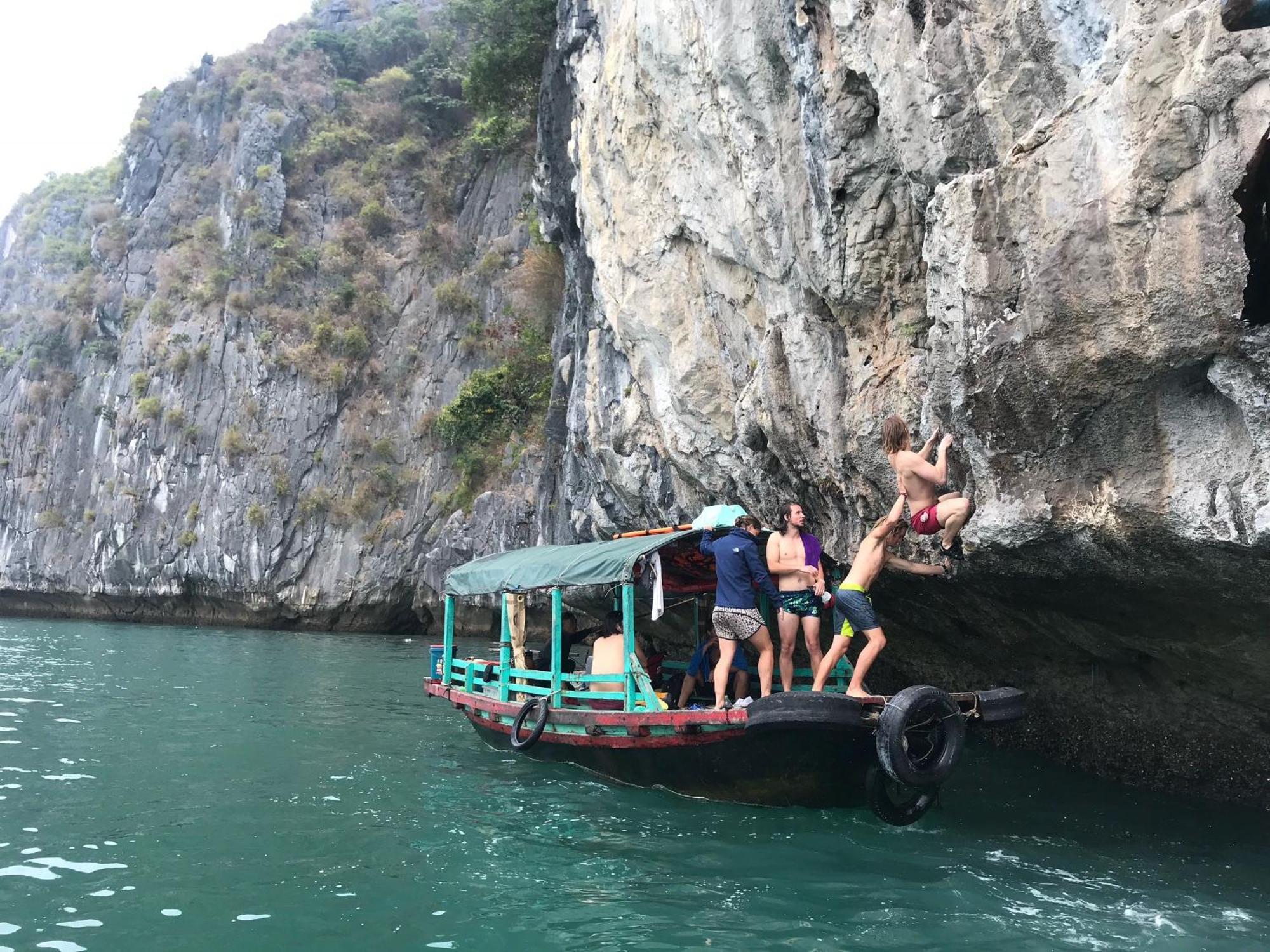 Cat Ba Victory Hostel Dong Khe Sau المظهر الخارجي الصورة