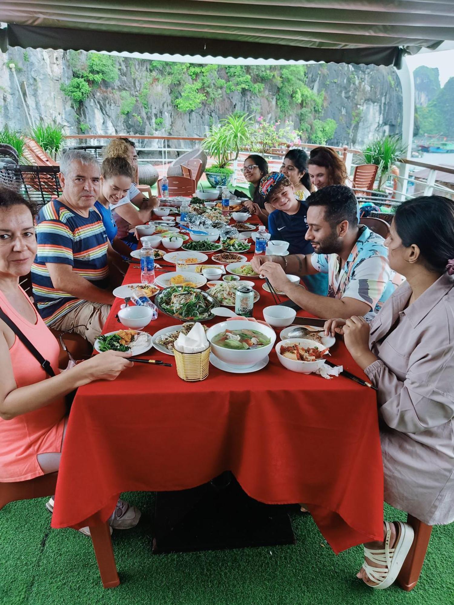 Cat Ba Victory Hostel Dong Khe Sau المظهر الخارجي الصورة